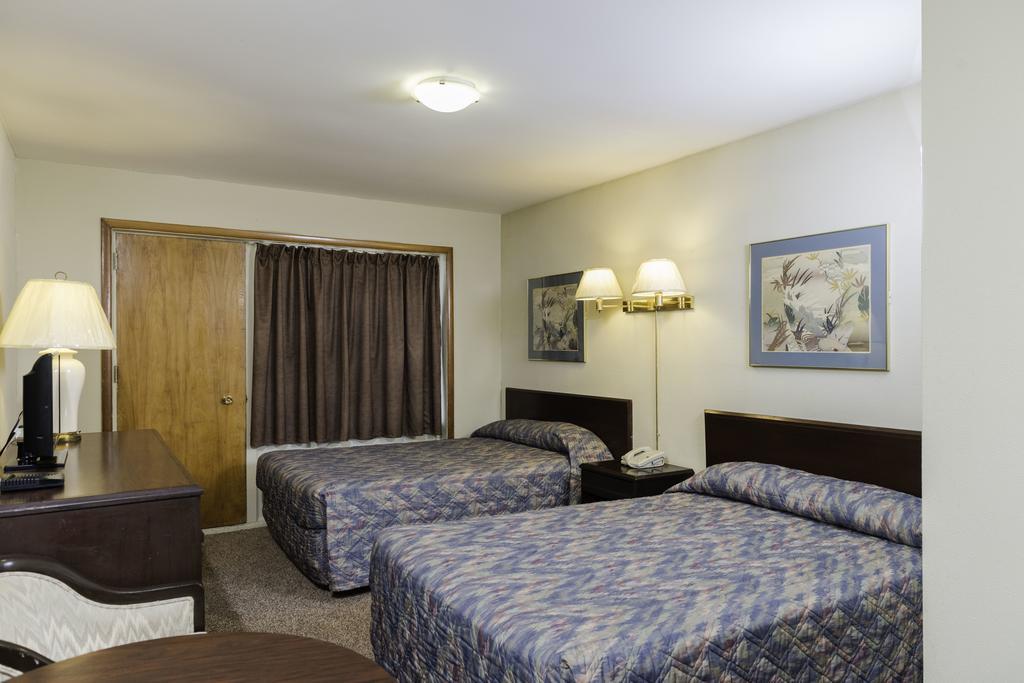The Cavalier Inn Winnipeg Exteriör bild